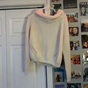 Moon and Madison turtle neck white sweater medium